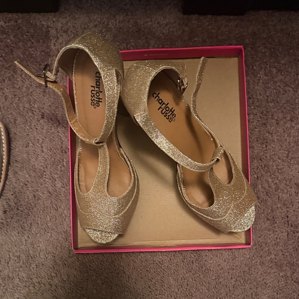 Charlotte Russe Gold Glitter Platform Peep-Toe Heels with Ankle Strap - Picture 2 of 3